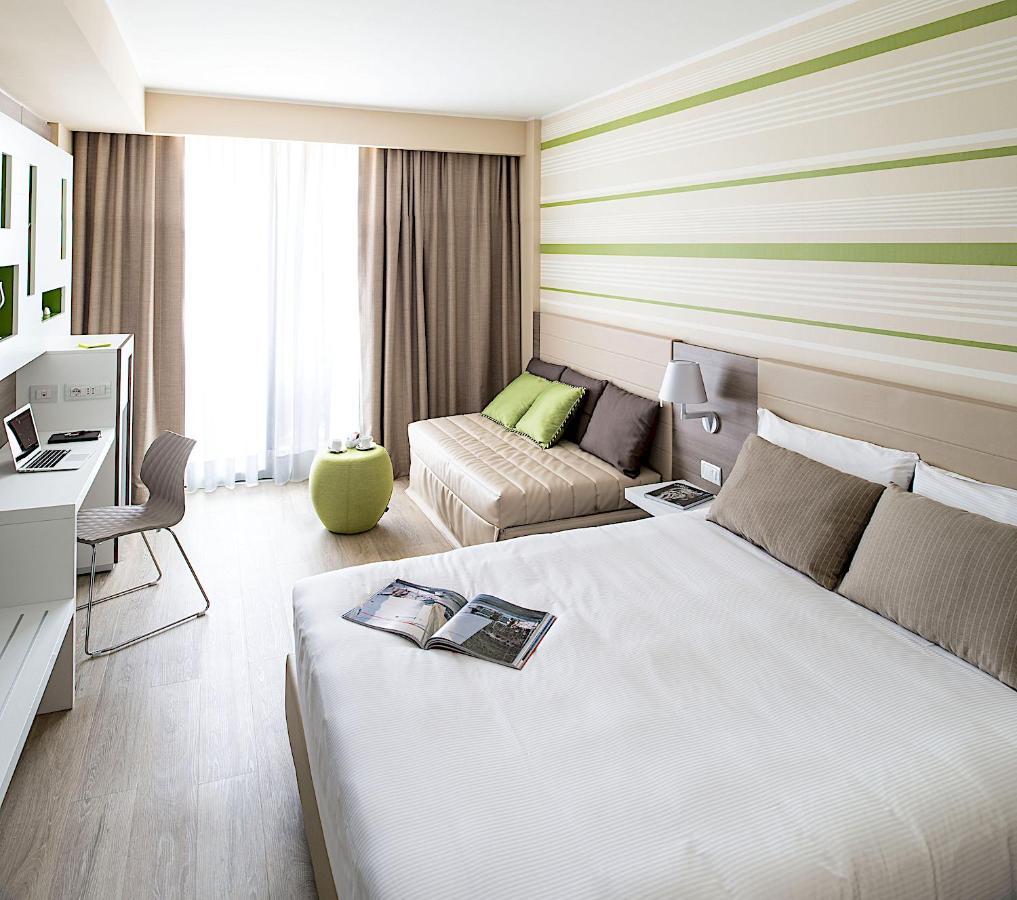 Enjoy Garda Hotel Peschiera del Garda Exterior foto