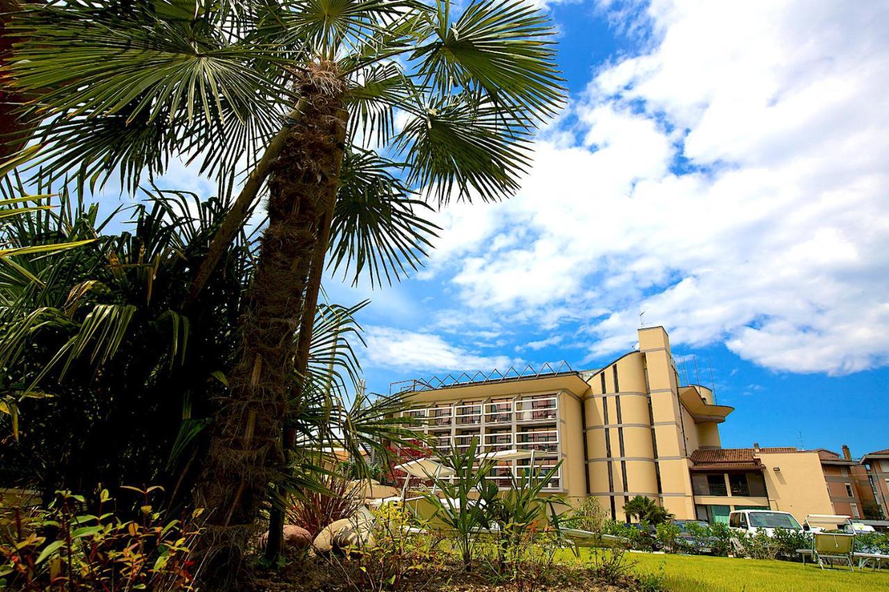 Enjoy Garda Hotel Peschiera del Garda Exterior foto