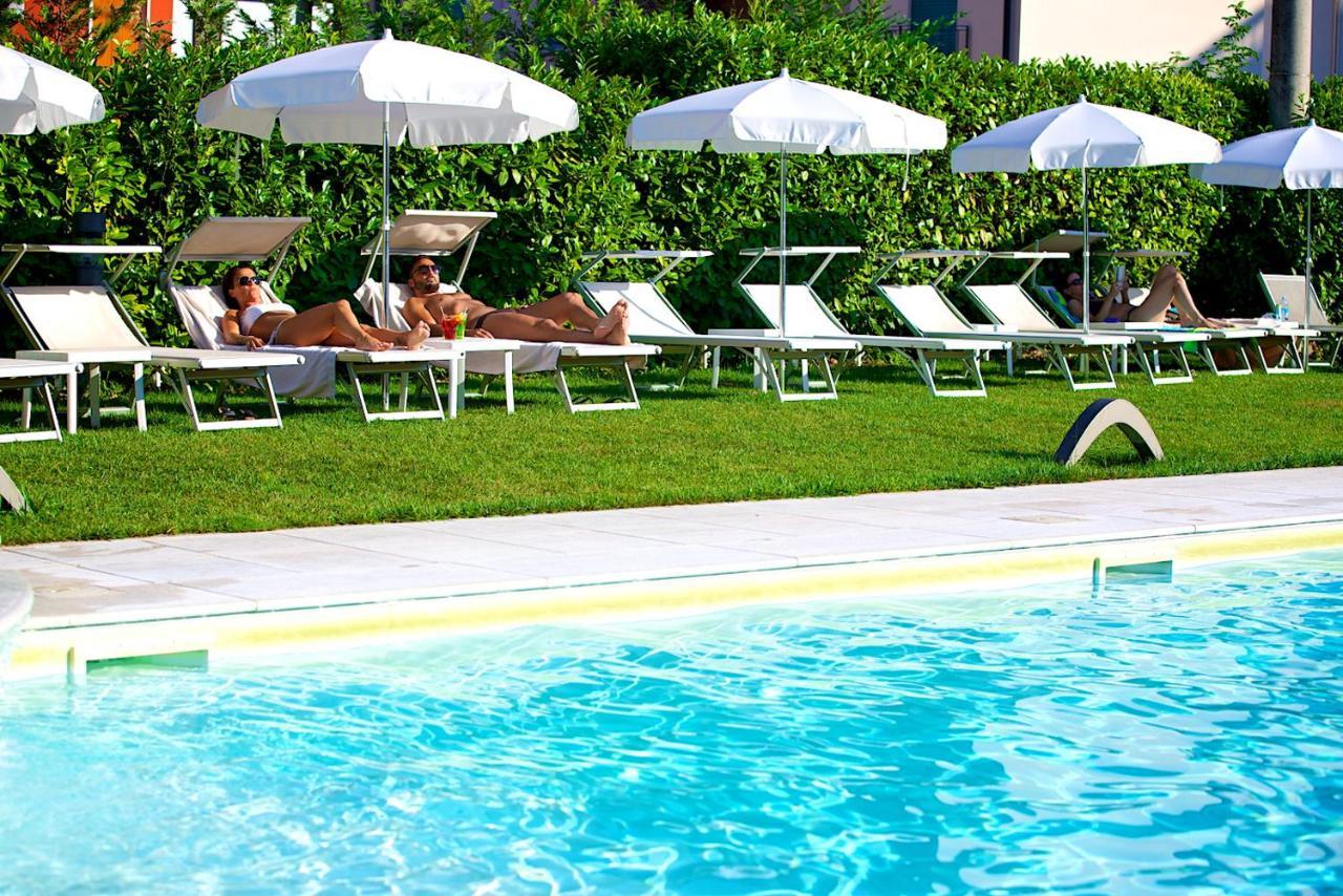 Enjoy Garda Hotel Peschiera del Garda Exterior foto