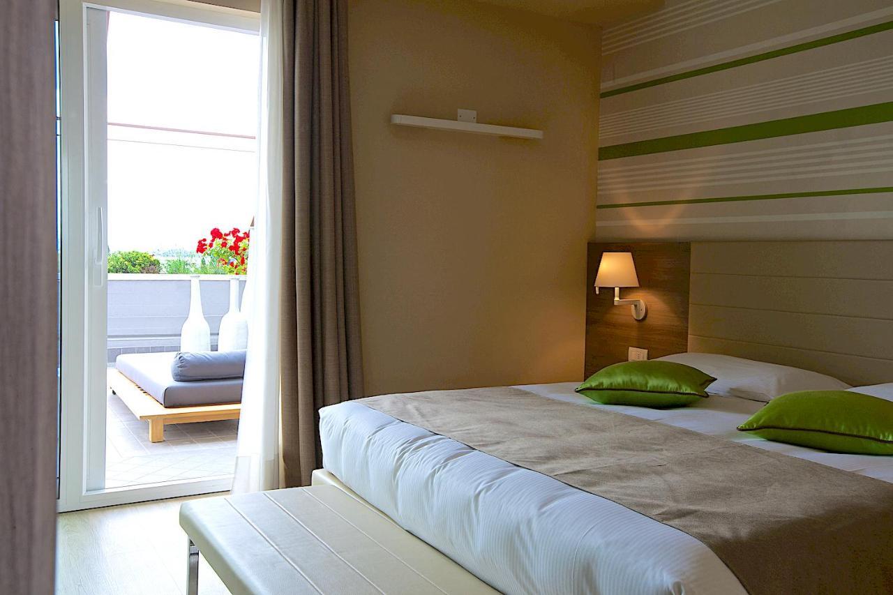 Enjoy Garda Hotel Peschiera del Garda Exterior foto